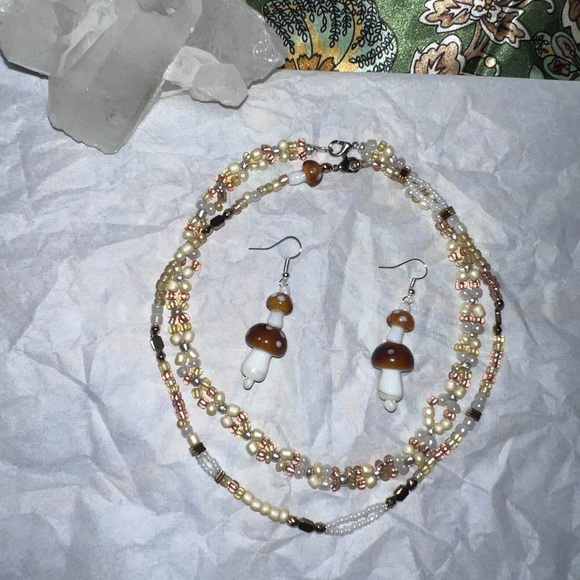 Handmade | Boho Mushroom Beaded Choker Set w/ Earrings - Picture 4 of 8